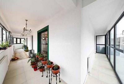 Apartament 2 camere + terasa generoasa - zona Tractorul - 3