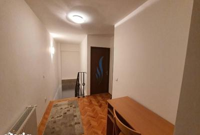 Apartament cu 4 camere în Central - 4