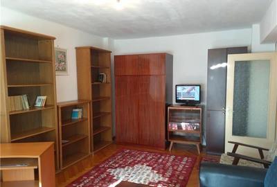 Apartament cu 2 camere decomandat, mobilat în Semicentral