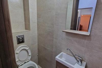 Apartament cu 3 camere decomandat în Panduri