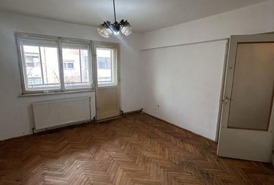 Apartament cu 3 camere decomandat în Micro 16 - 8