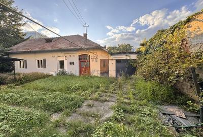 Casa cu teren liber de 200 mp in zona strazii Brasov!