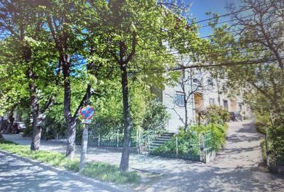 Apartament 2 camere  in inima Copoului –curte privata si loc de parcare - 1