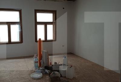 Casa de vanzare cu  2 camere ,Curtea41 - Tg Secuiesc, zona centrale - 1