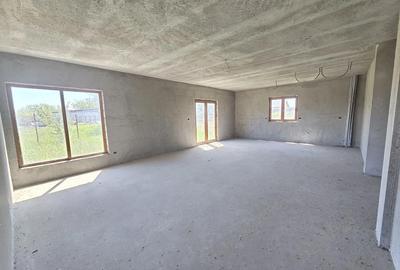 Casă cu Teren 480 Mp în Costi - 3
