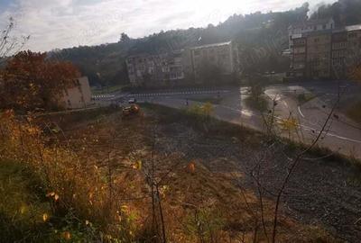 Teren intravilan 2 nivele PUZ spatii comerciale si locativ 1500 respectiv 2000 mp - 3