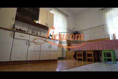 Casă individuală cu 6 camere decomandat cu Canalizare în Stupini - 4