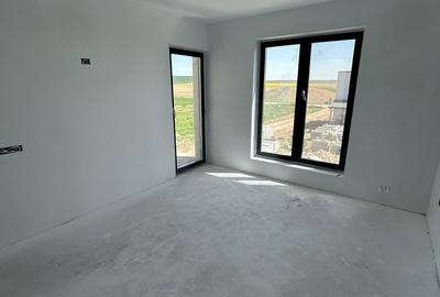 Casă cu 3 camere în Ișalnița - 4