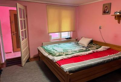 Casă cu 4 camere în Central - 2