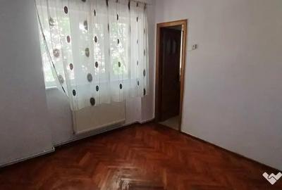 Apartament cu 2 camere decomandat în Central - 3