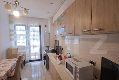 Apartament cu 2 camere, 80 mp, decomandat, zona Coresi - 10
