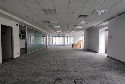 Spatiu de birou amenajat in cladirea Victoria Center - Calea Victoriei - 11