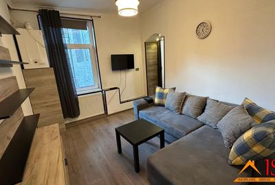 Apartament cu 2 camere decomandat, mobilat în Central