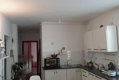 Apartament cu 2 camere, 38 mp, balcon, zona Razoare - 6