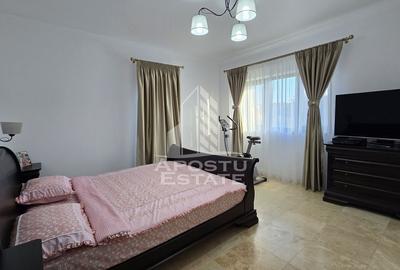 Casa individuala deosebita cu 5 camere, 3 bai, demisol si garaj, Sag - 43