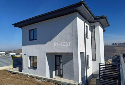 Casa cu 4 camere, incalzire pardoseala. Rediu - 3km de Rond - 3