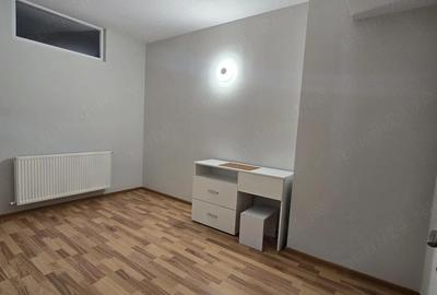 Apartament cu 3 camere decomandat în Central - 4