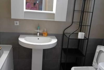 De inchiriat apartament cu 2 camere , Cartierul Solar sector4 De inchiriat apartament cu 2 camere , Cartierul Solar sector4 - 6