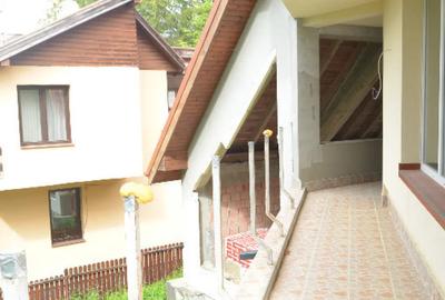 Casă cu 5 camere cu Teren 597 Mp în Cioplea - 8