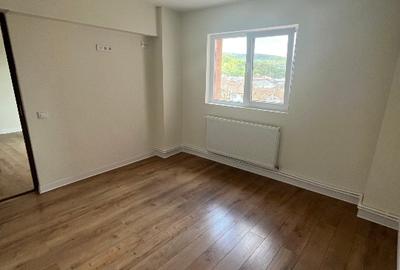 Apartament cu 4 camere semidecomandat în Independenței - 15