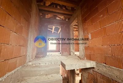 Vila la rosu  + teren 500 mp de vanzare – Zona Fermelor - 13