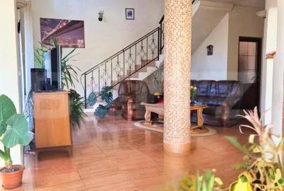 Vila de vanzare, 156 mp zona Centrala Pucioasa - 2