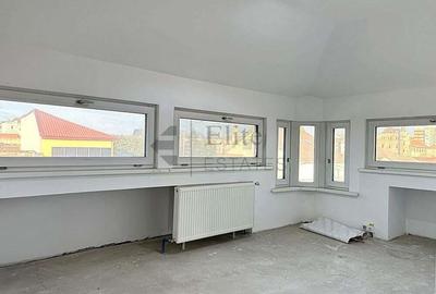 Birou cu 3 camere de inchiriat ultracentral in Oradea - 2
