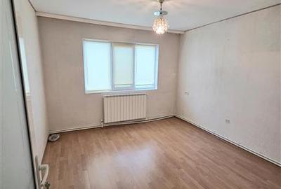 Apartament cu 3 camere decomandat în Tomis III - 14