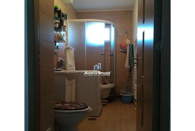 Resita, 3 Cam. Mobilat, Et. 2, Micro 2. - 4