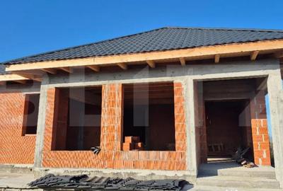 Casă cu 4 camere cu Teren 715 Mp în Mărtinești - 10