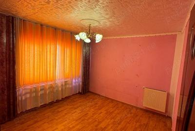 Apartament 3 camere Re?i?a, direct de la proprietar Apartament 3 camere Re?i?a, direct de la proprietar - 3