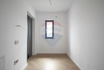 Casă cu 4 camere cu Teren 560 Mp în Stupini - 8