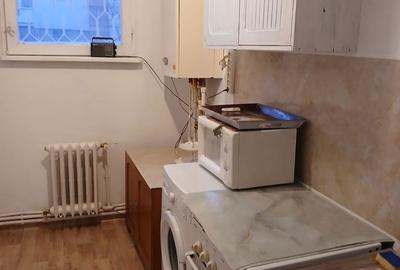 Apartament cu 2 camere semidecomandat în Mărăței