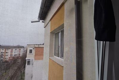 Apartament cu 2 camere decomandat în E3 - 13