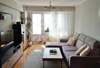 Apartament cu 3 camere decomandat, mobilat în Decebal