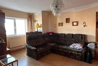 De vanzare duplex cu 4 camere, mobilat ?i utilat, etaj intermediar, 75.000 euro - 4