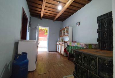 Casă cu 4 camere în Calea Mare - 2