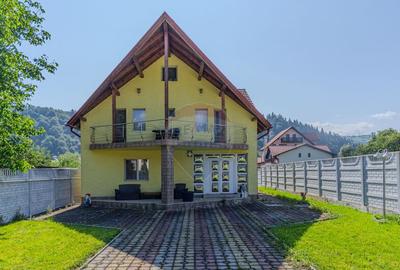 Casa / Vila cu 10 camere de vanzare in Moieciu de Jos - 4