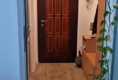 Apartament cu 2 camere semidecomandat, mobilat în Zimbru
