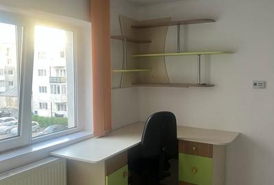 Apartament cu 3 camere decomandat în Exterior Vest - 8