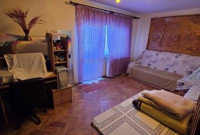 Apartament cu 3 camere decomandat în Independenței - 1