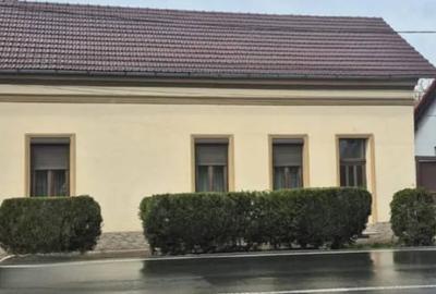 Casă individuală cu 3 camere cu Teren 1000 Mp în Radna - 1