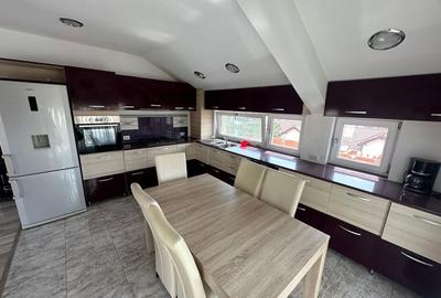 De vanzare! Apartament frumos și spatios in Zorilor - 2