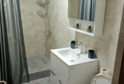 Apartament cu 2 camere decomandat în 1 Decembrie - 3
