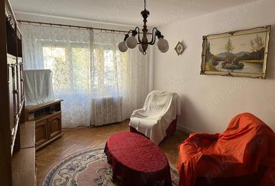 Apartament cu 4 camere decomandat în Central - 3