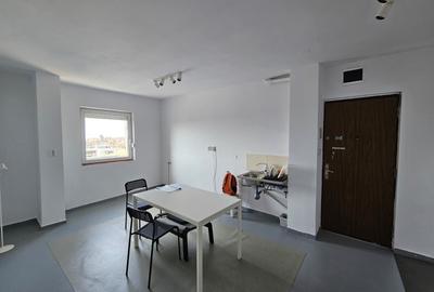 Apartament cu 3 camere semidecomandat în Complex Studențesc - 3