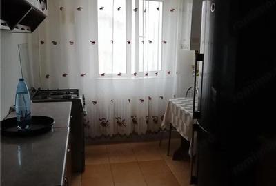 Garsonieră decomandată în Eroii Revoluției - 2