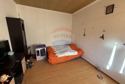 Casă cu 5 camere cu Teren 232 Mp în Central - 11