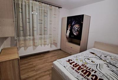 Apartament cu 4 camere decomandat în Central - 2