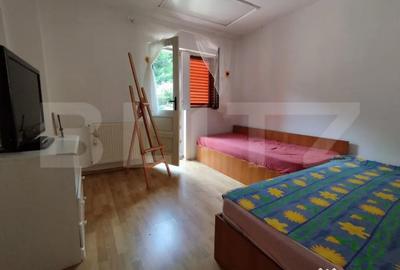 Casă cu 7 camere cu Teren 440 Mp în Poiana - 13